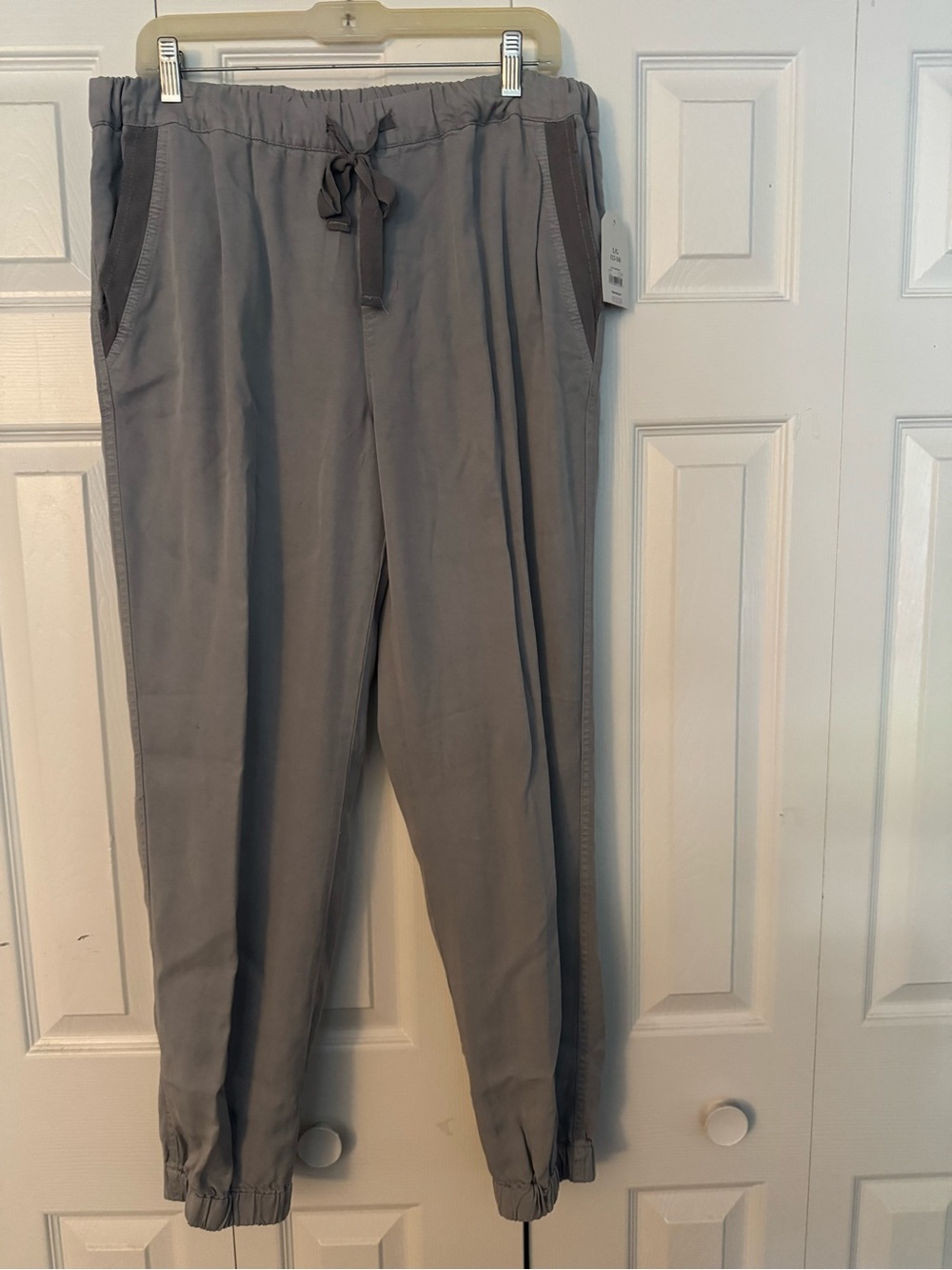 Women’s Gray Drawstring Jogger Pants